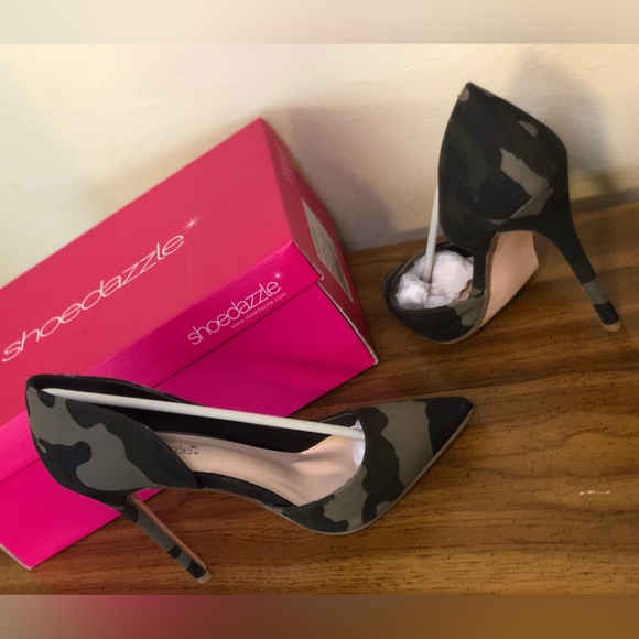 Heels - Picture 6 of 7